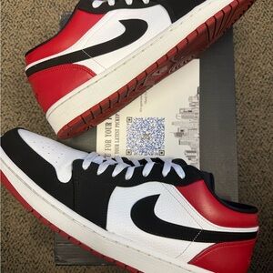 Jordan 1 Low Black Toe - Low-Top Sneakers in Red/Black/White